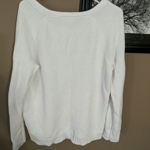 Beautiful white sweater - Picture 3 of 4